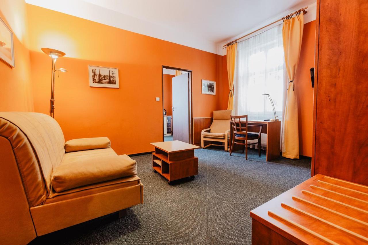 Hotel U Valdicke Brany Jičín 外观 照片